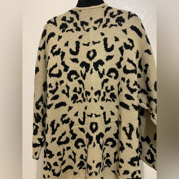Leopard Cardigan Sz L - Picture 2 of 4